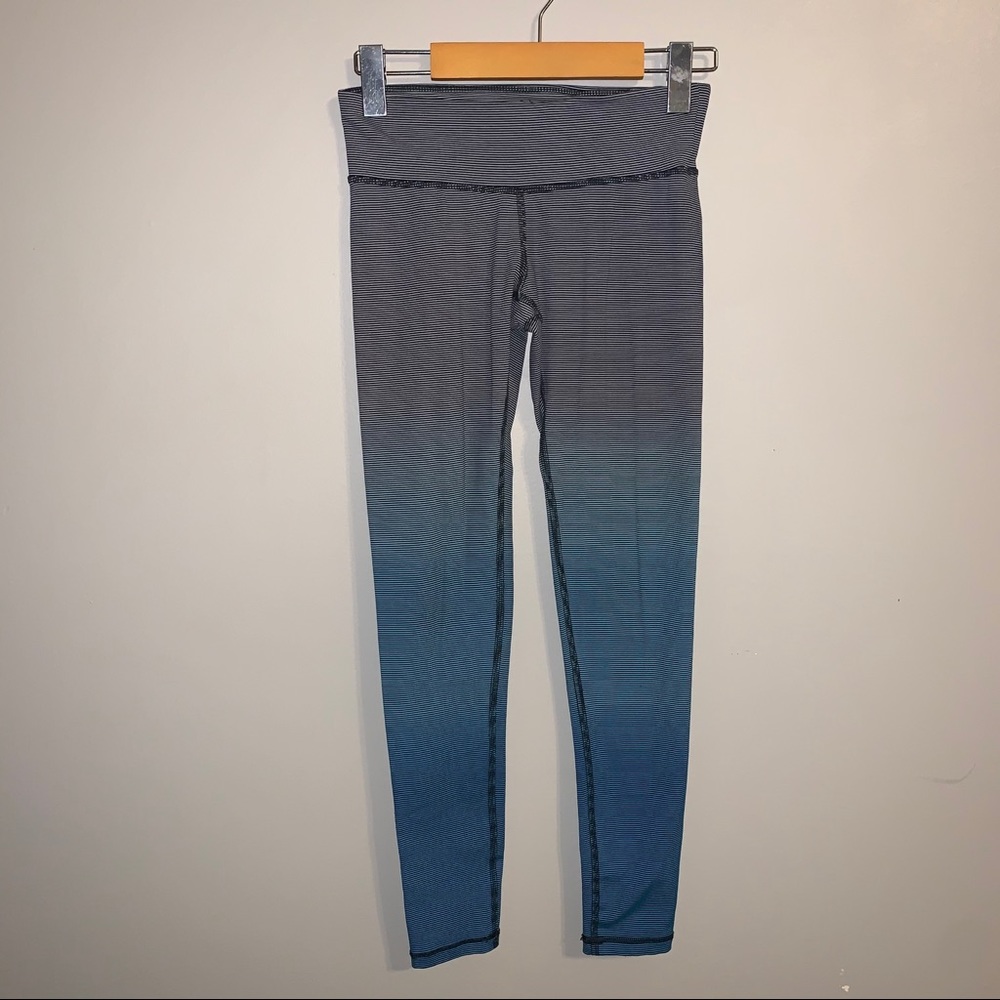 XS Danskin tiny striped blue ombré leggings